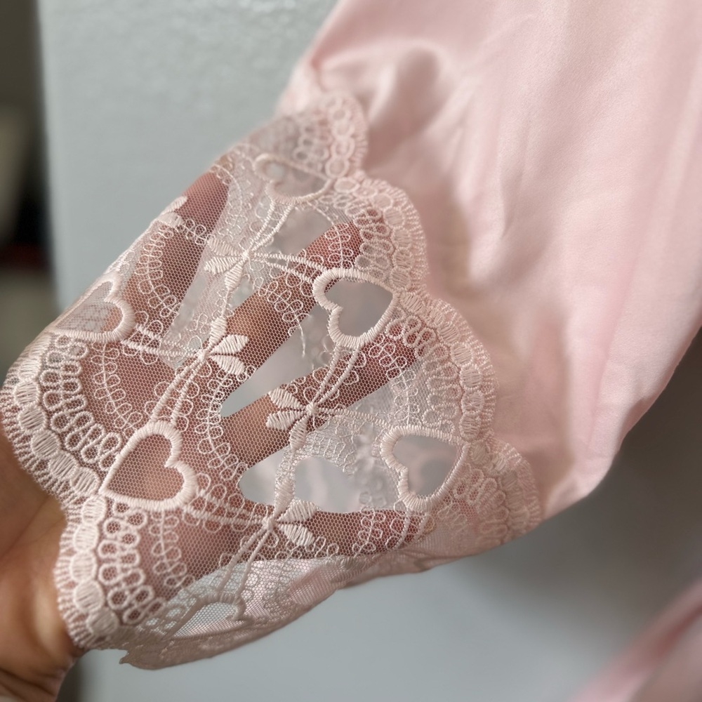 Flora Nikrooz Pink Satin Lace Robe & Cami Set 2PC Sleepwear Bridal S/M NWT - Picture 6 of 13
